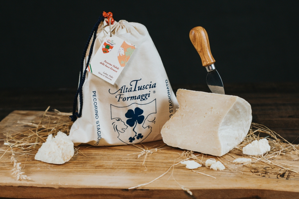 Alta Tuscia Formaggi - Pecorino Nobile della Buca Etrusca